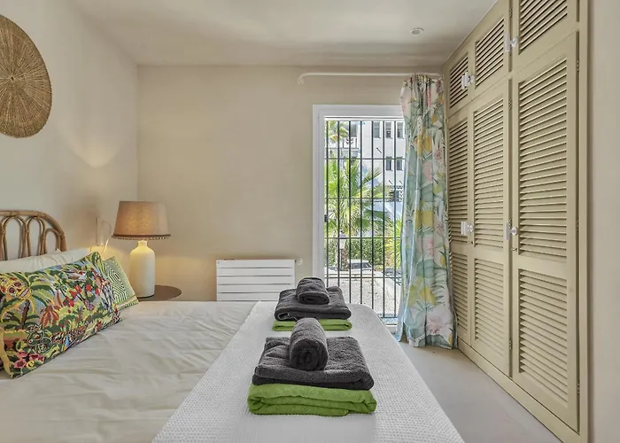 Vakantiehuis Casa Bambu - Incredible Beachside Townhouse By Finest *