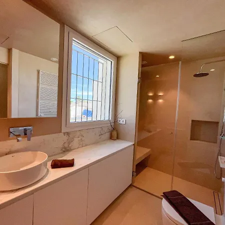 Casa Bambu - Incredible Beachside Townhouse By Finest