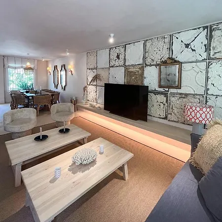 Feriehus Casa Bambu - Incredible Beachside Townhouse By Finest